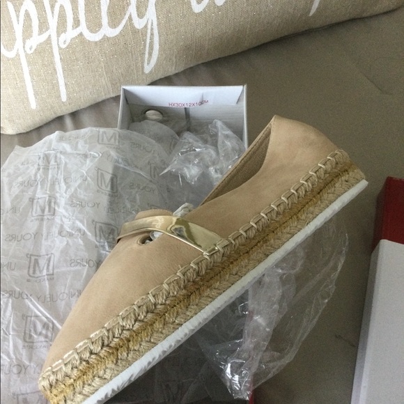 Espadrilles - Picture 2 of 3